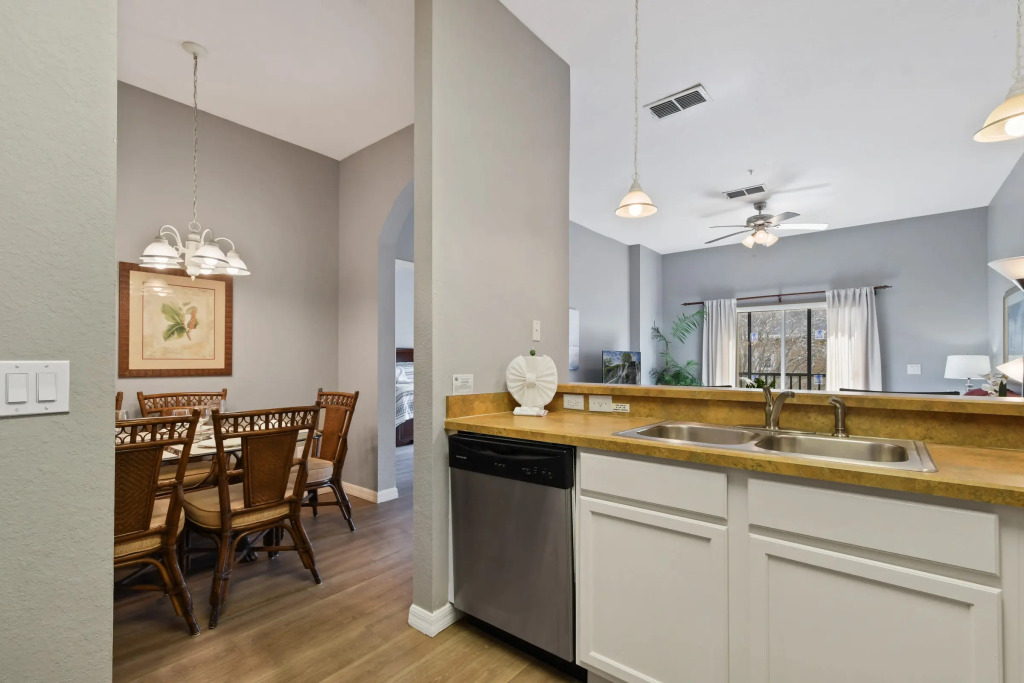 Bahama Bay- 3 bedroom Condo, 2 king beds sleeps 6, Davenport, US