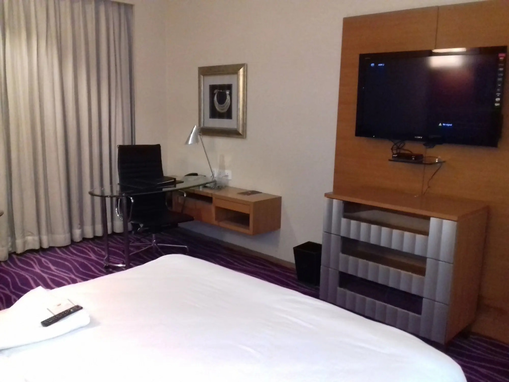 Le Meridien, Surat