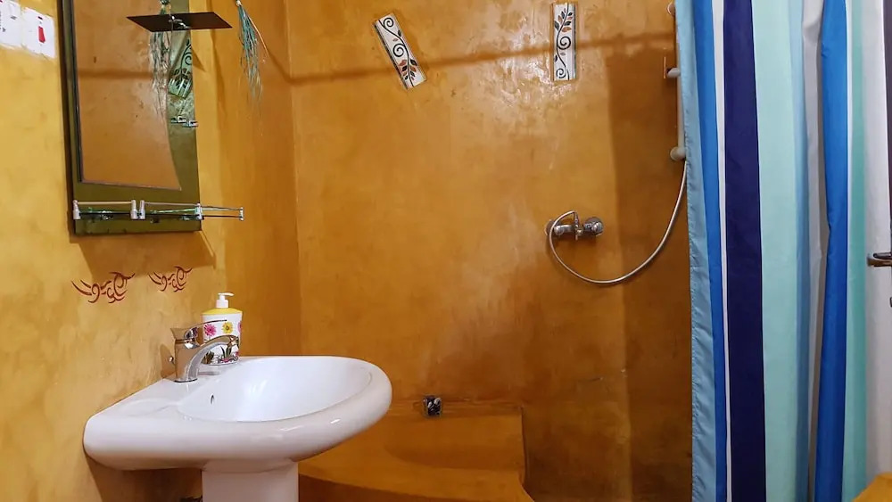 Queen of Sheba Beach Lodge