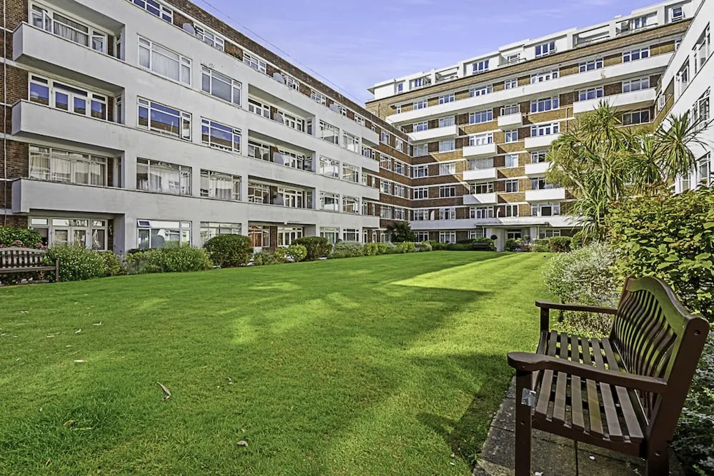 1-bed London Bliss: Putney Gem