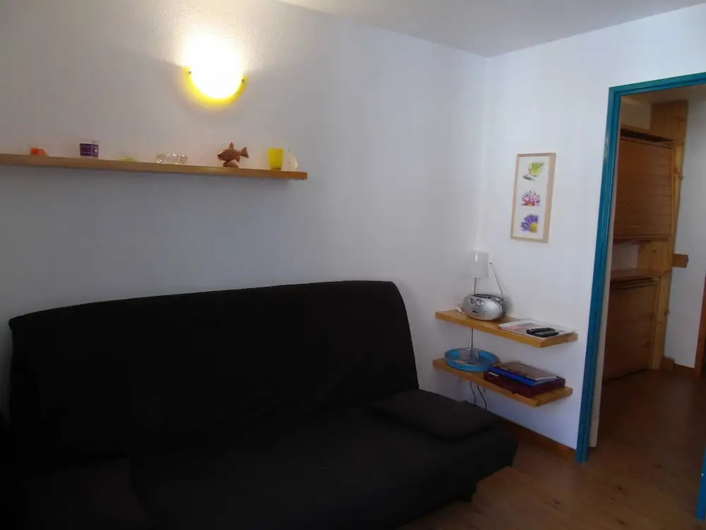 Lou Services Apartment THB59 LSI 001