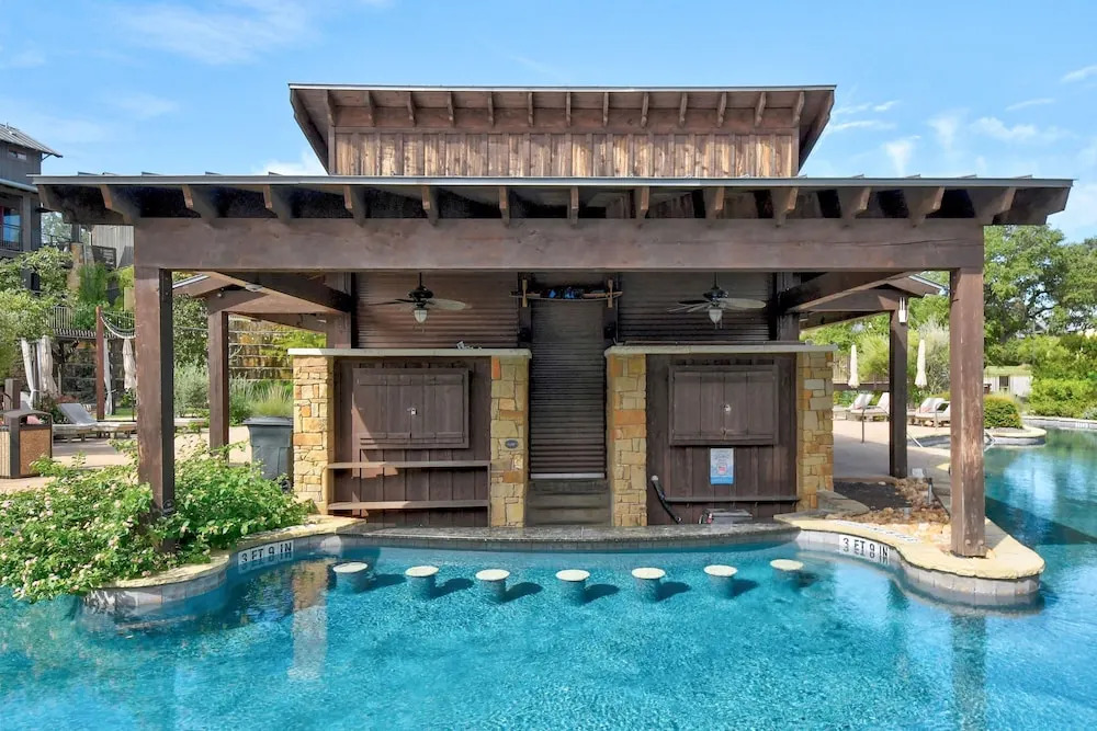 Gorgeous Resort At The Reserve At Lake Travis 4 Bedroom Home