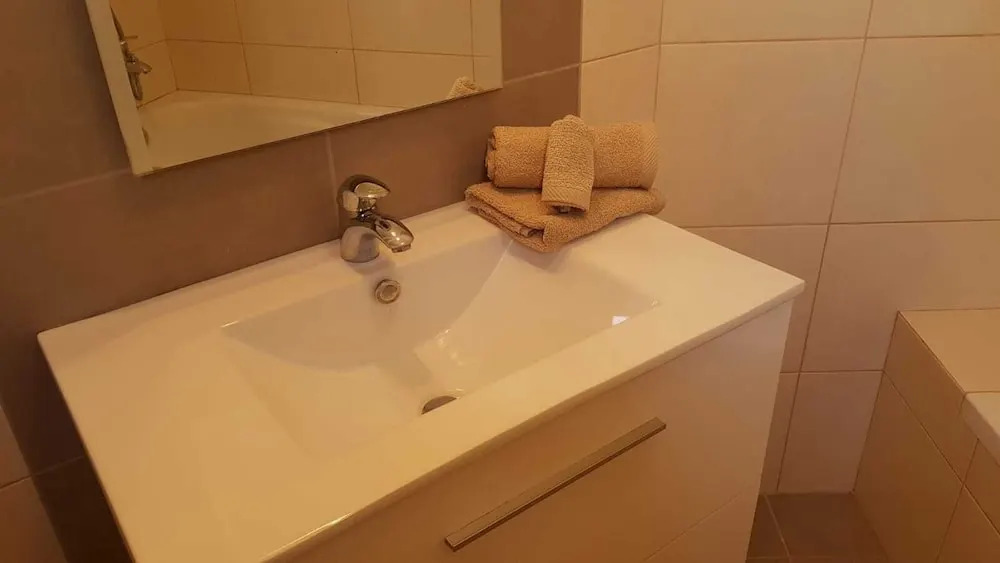 Remarkable 3-bed House in Machico