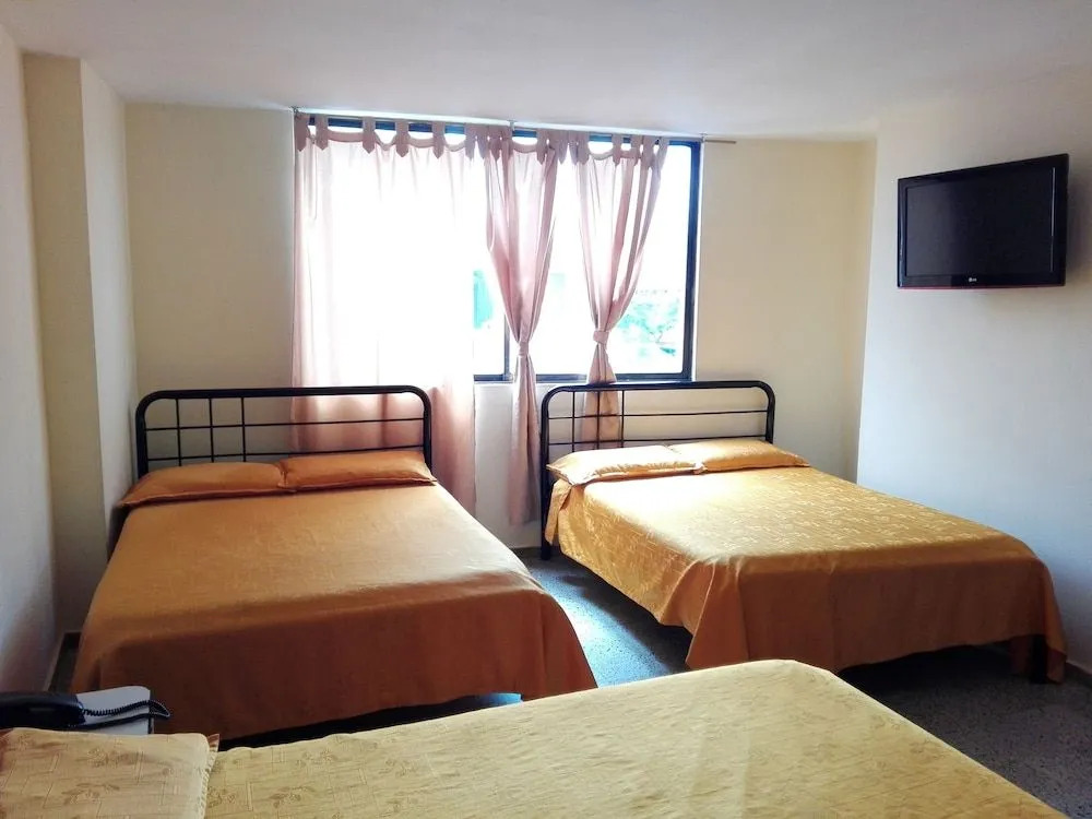 Hmetrohotel