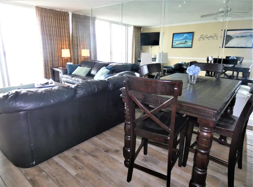0807 Waters Edge Resort 1 Bedroom Condo by Redawning