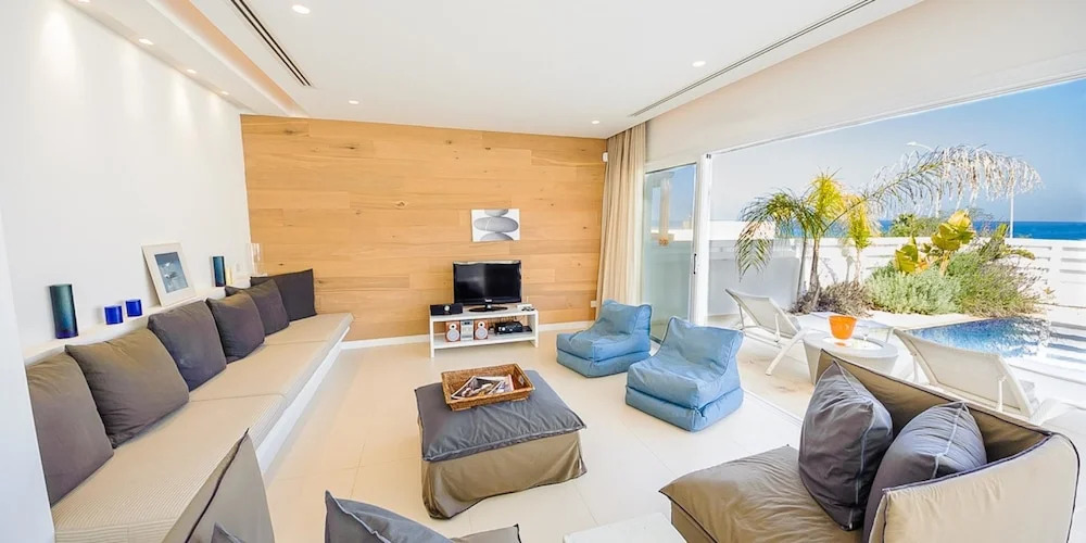 Rent Private Villa 100