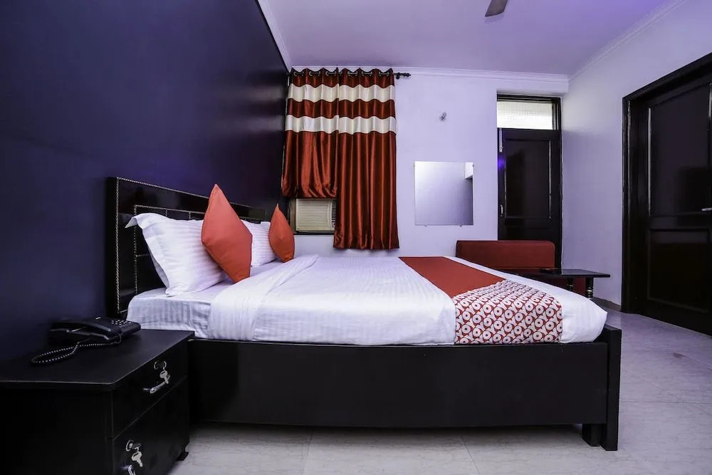 OYO 26666 Refuge Home Stays