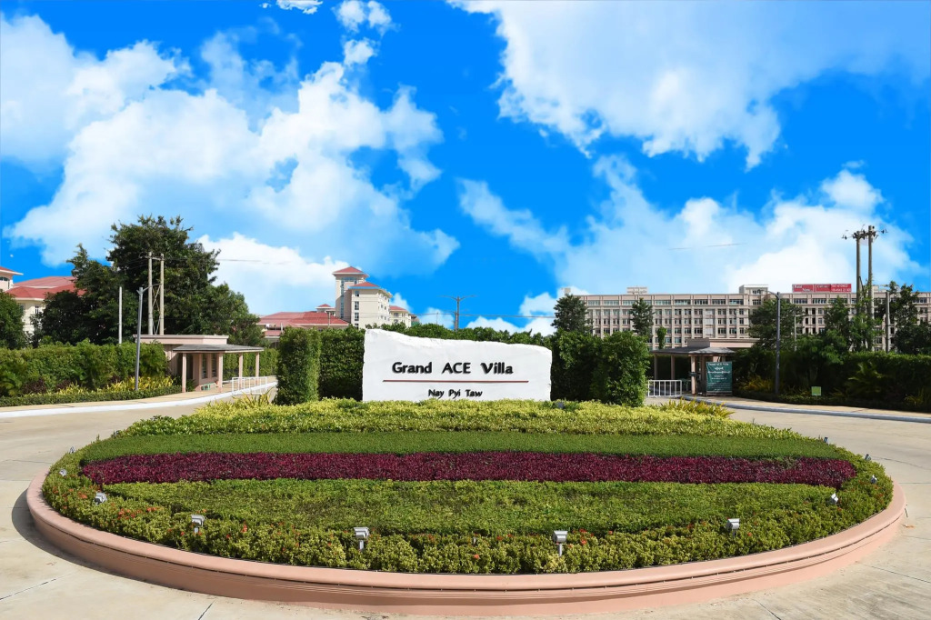The Hotel Grand ACE