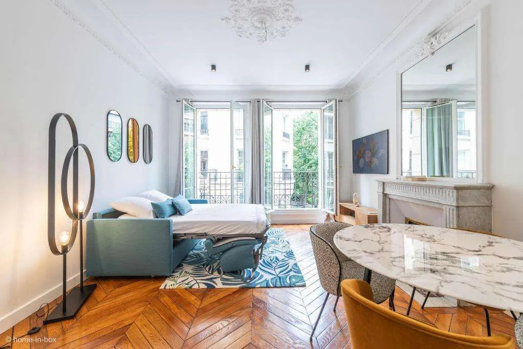 HotelHome Paris 16