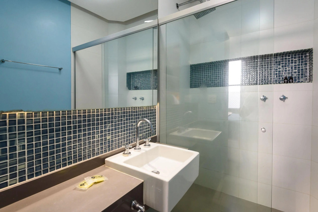 Moderno Apartamento Em Copacabana | Br 737/504