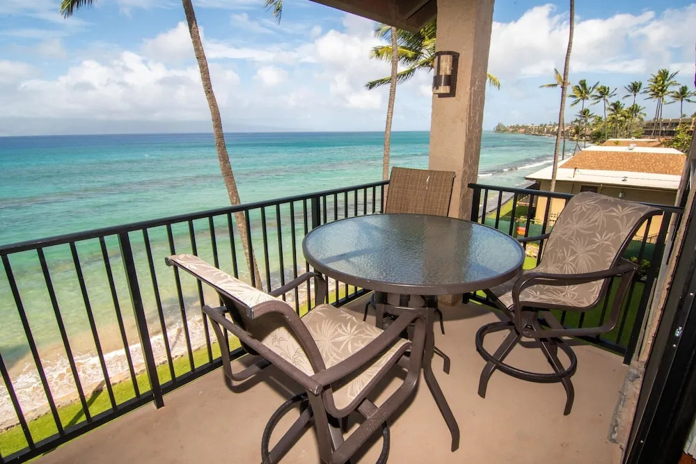 Papakea A403 3 Bedroom Condo by RedAwning