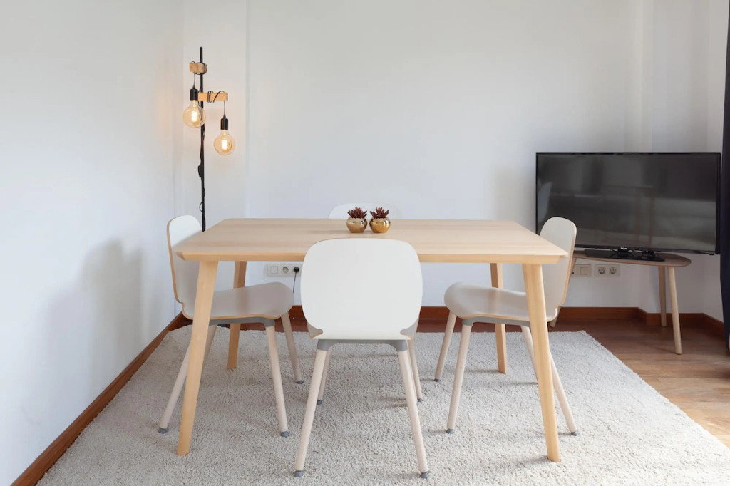 MARIA · Stylish 2 BR apartment with private roof terrace
