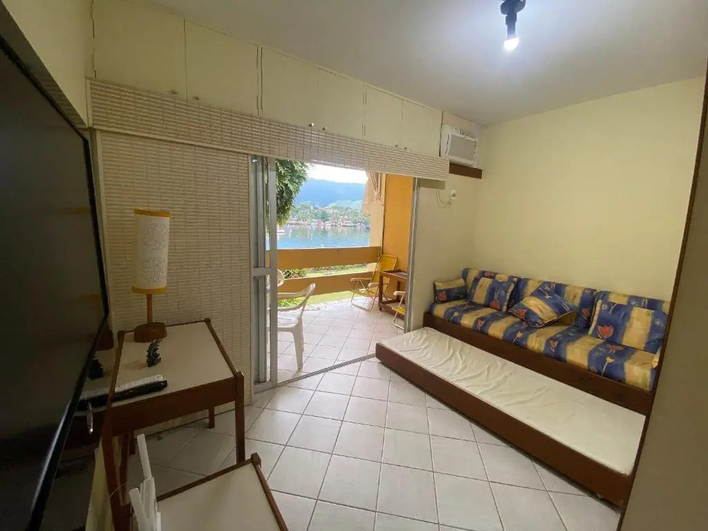 Condomínio com piscina, churrasqueira, sauna e MARINA P LANCHA - WiFi 200Mbps - 1qt e sala com 2 ar condicionados