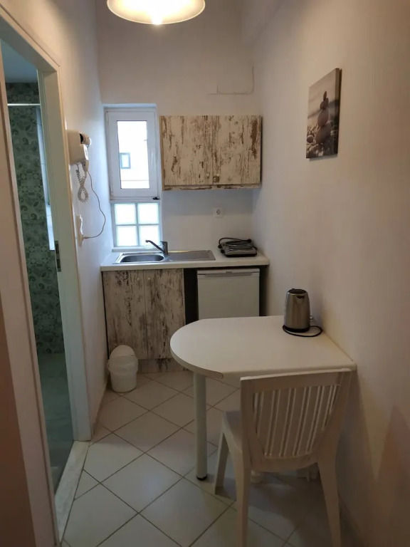 Small Apartment For 3 Pers 70meters From The Beach