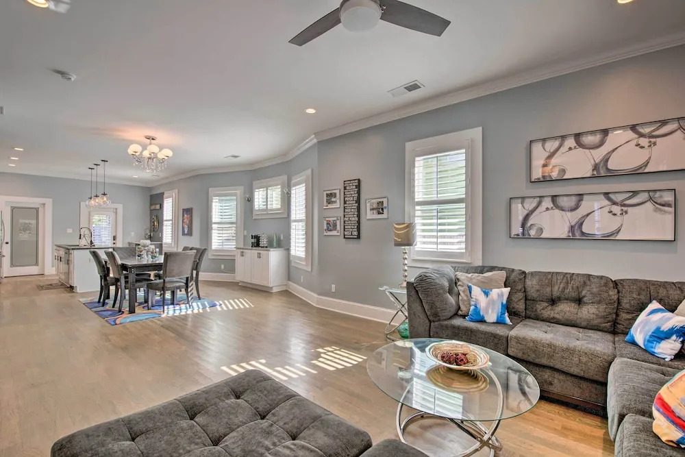 Modern Atlanta Getaway ~ 3 Miles to Downtown!