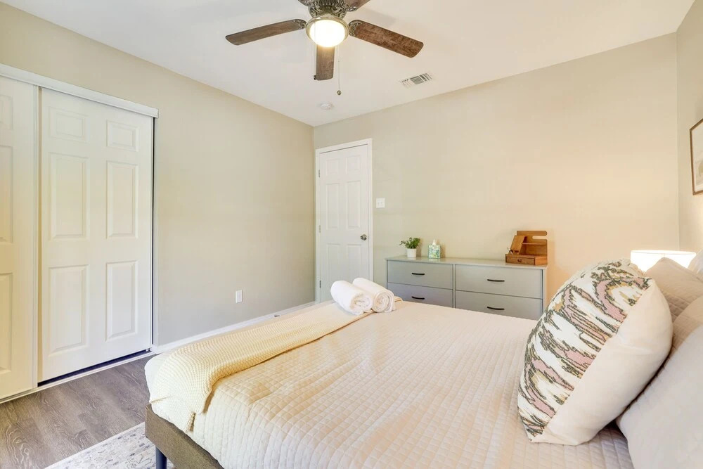 9 Mi to Downtown: Home w/ Deck in San Antonio