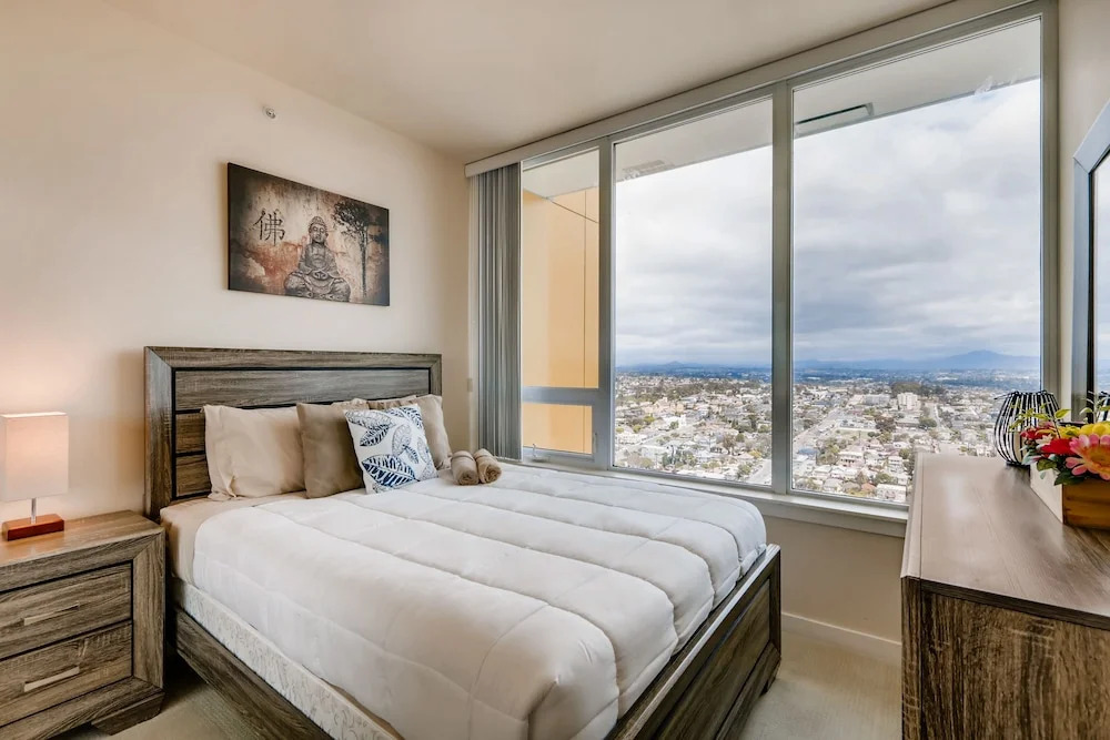 Stunning 2 BR East Village  Lux Bldg