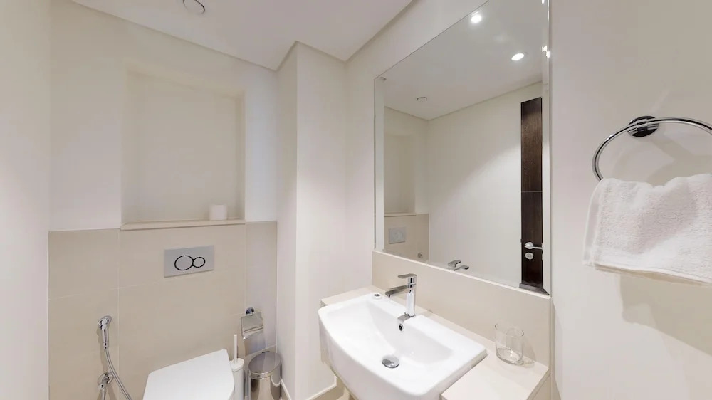 LUX The Creek Palace Residence Suite