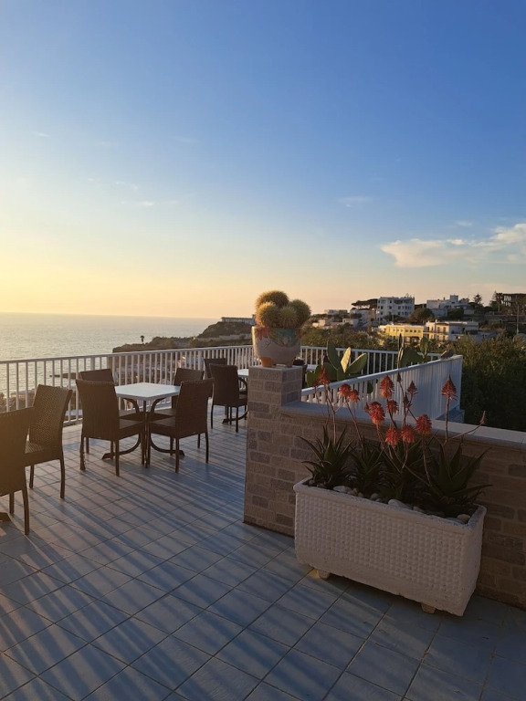 Room in B&B - Ischia Forio for 2, Thermal Water and Sea- Imperamare