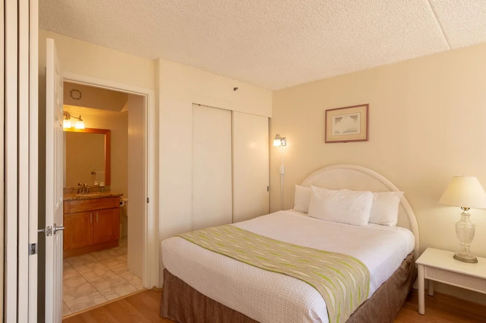 Tower 2 Suite 2012 at Waikiki