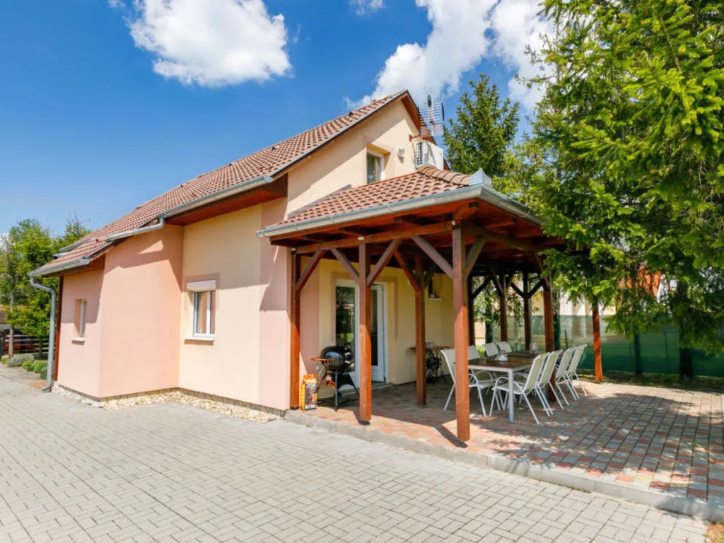 House Pyrus Balatonmariafurdo