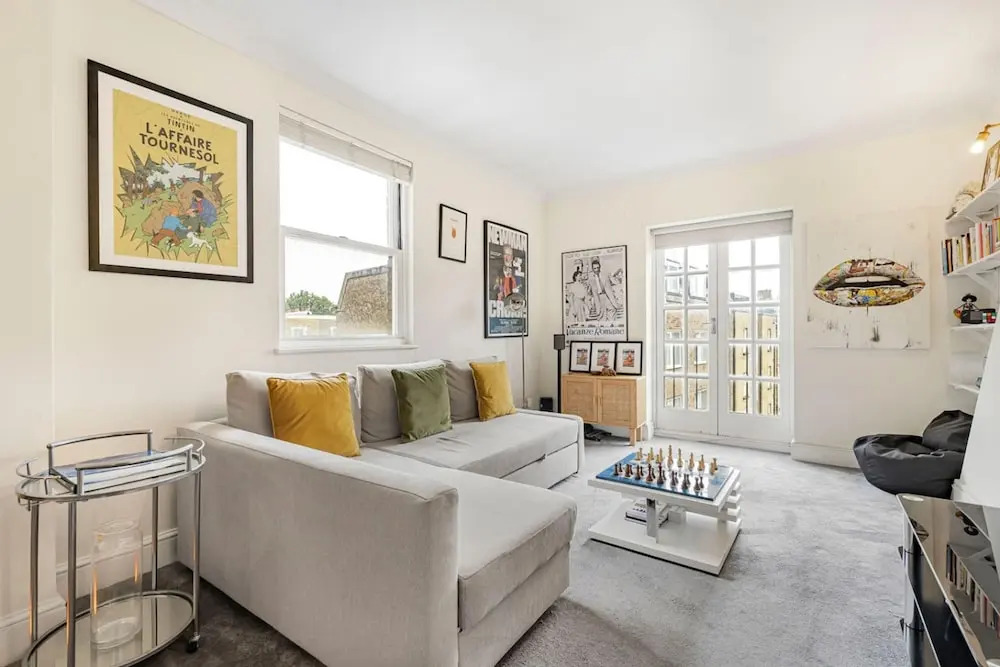 Stylish 1BR Kensington Home With Balcony