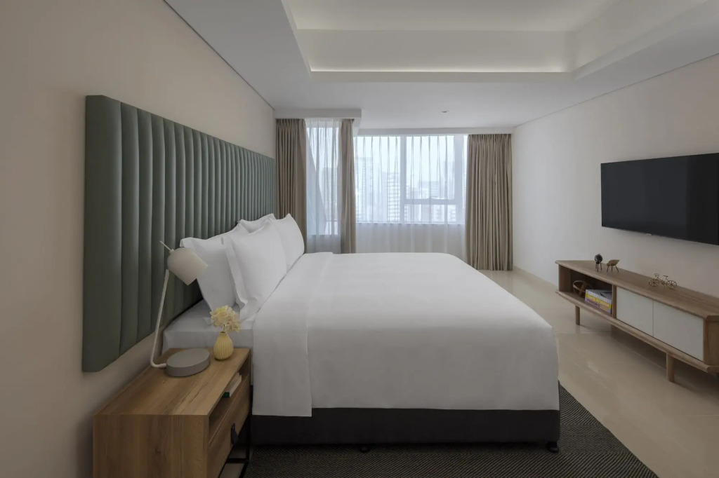 Staybridge Suites Dubai Internet City by IHG