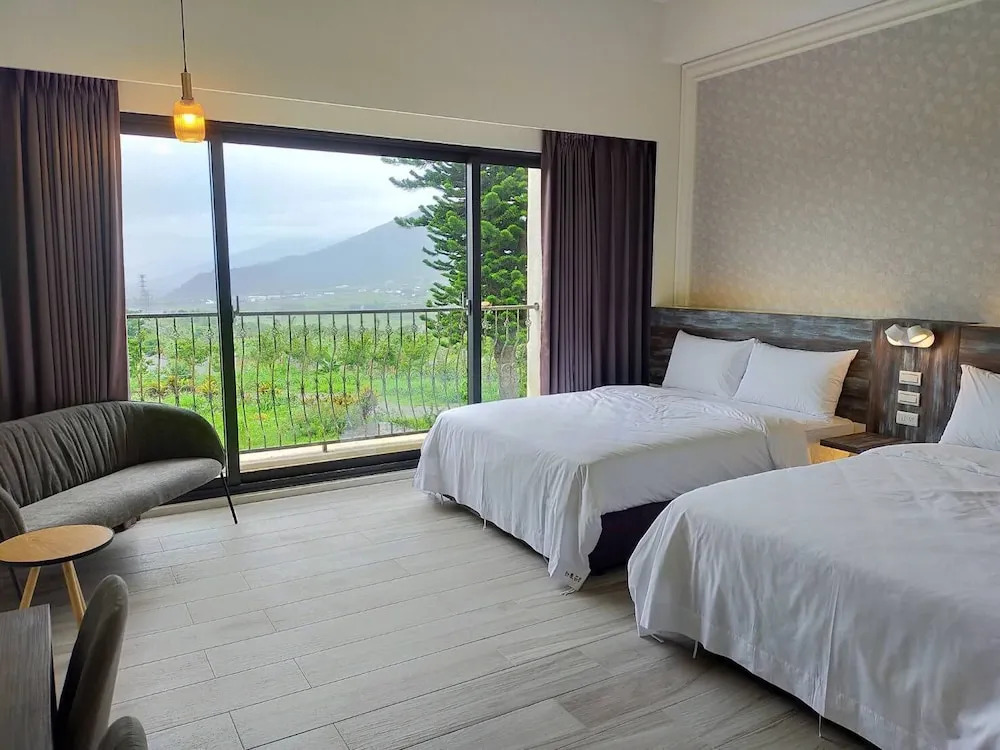 Chulu Manor Hotel