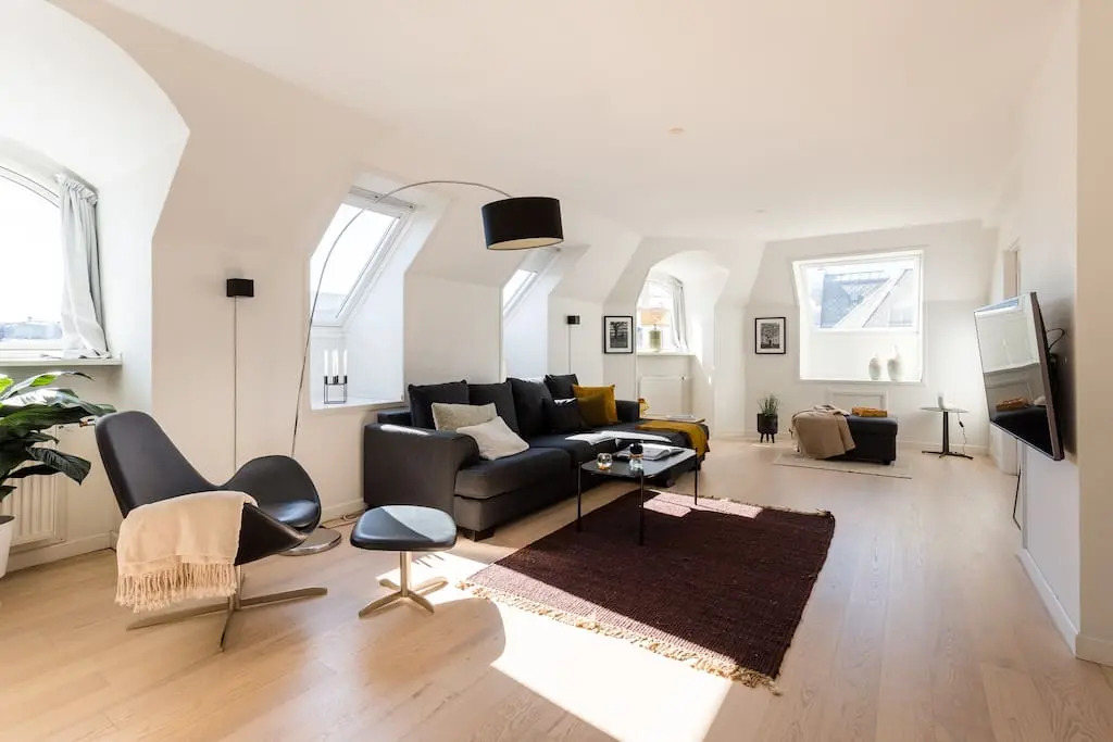 ★210SQM Lux Penthouse, City centre-next to Tivoli★