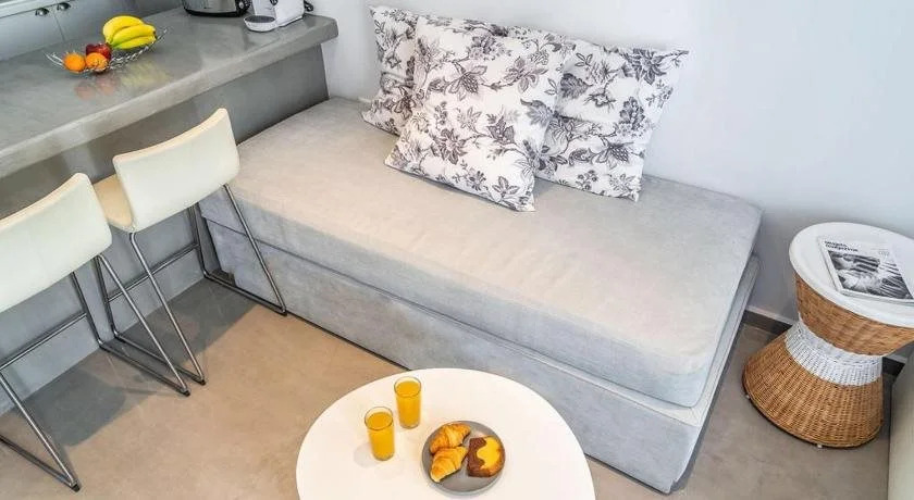 Anna's and Argy's Apartments