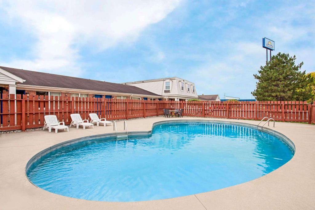 Days Inn by Wyndham Auburn