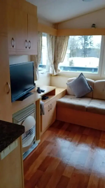 Newton Stewart-sleeps 6-pool-parking-pet Friendly