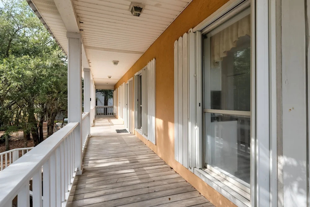 Screamin' Peace 1614 Cadillac 3 Bedroom Home by RedAwning