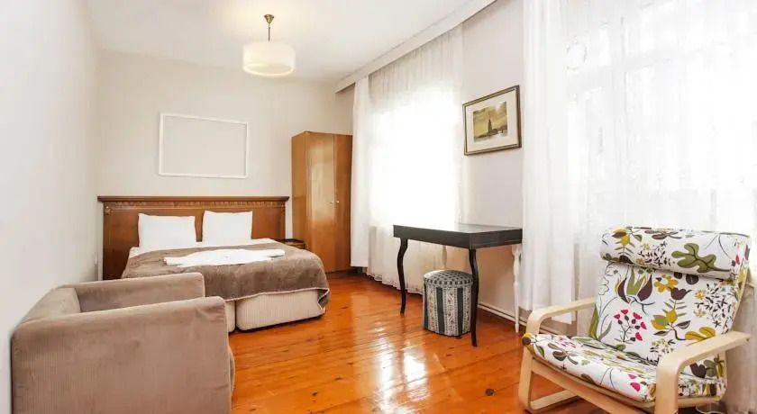 Ligos Guesthouse