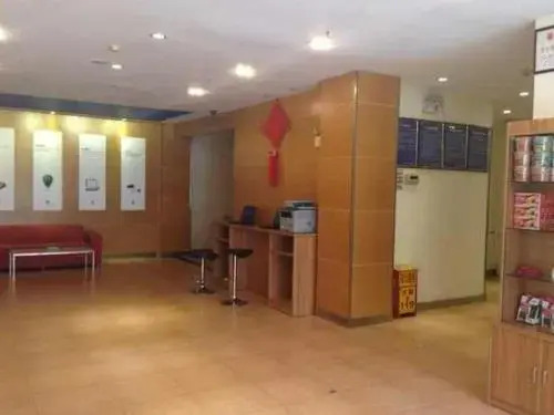 Regency Express (Ex Ritz Express Inn And Suites)