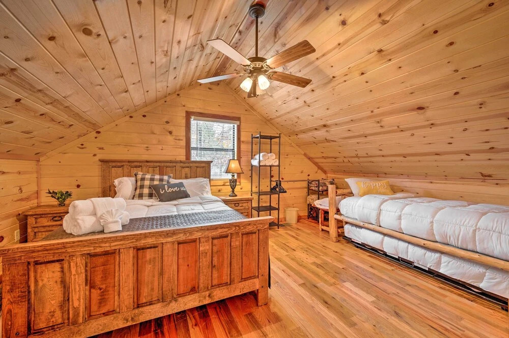 Hot Tub: 'little Bear's Pond' Broken Bow Cabin
