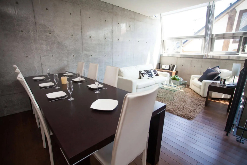 Full Circle Apartments