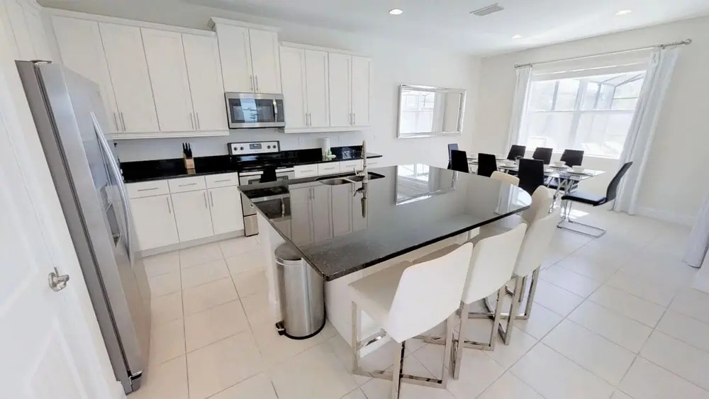 7729 Fairfax Drive