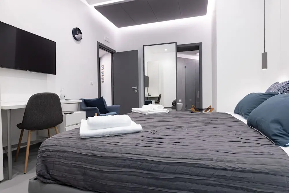 Titos Rooms