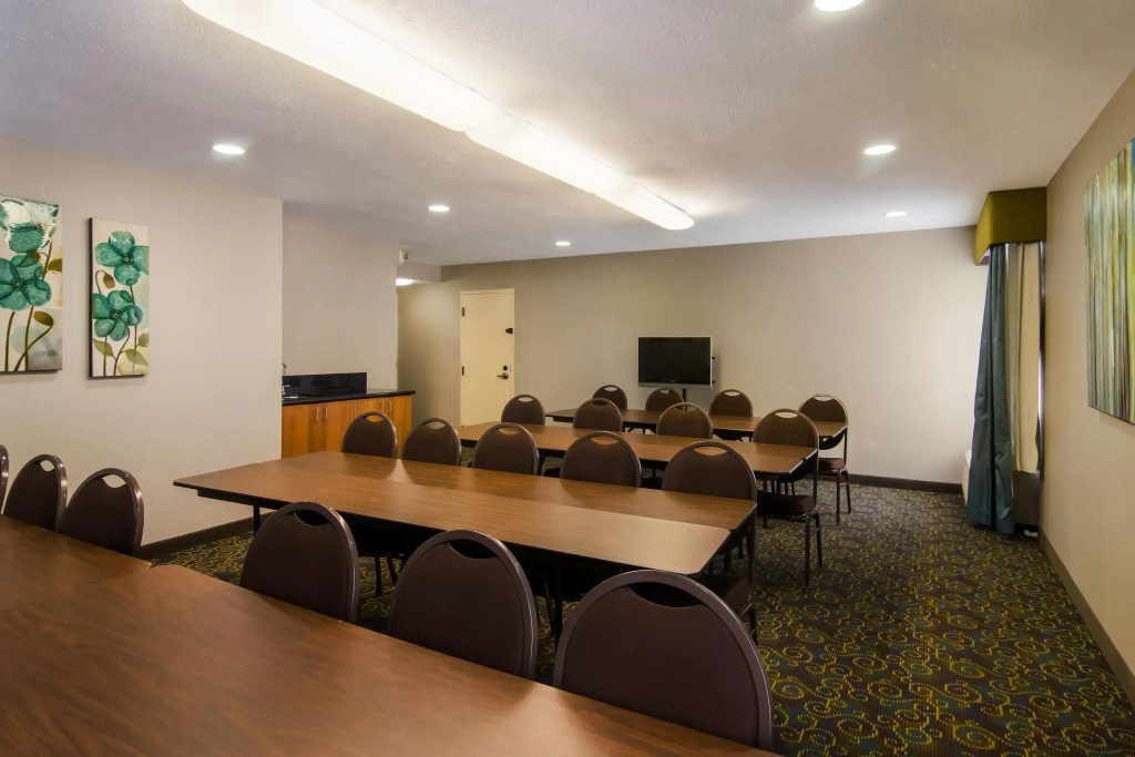 Comfort Inn Cadillac