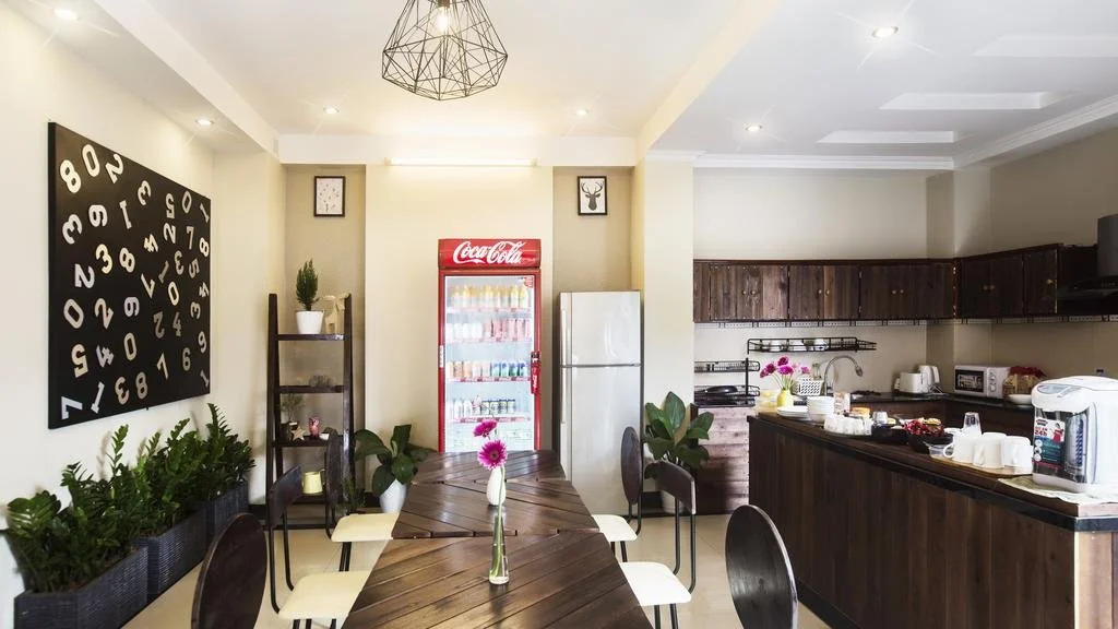 1812 Boutique Hostel