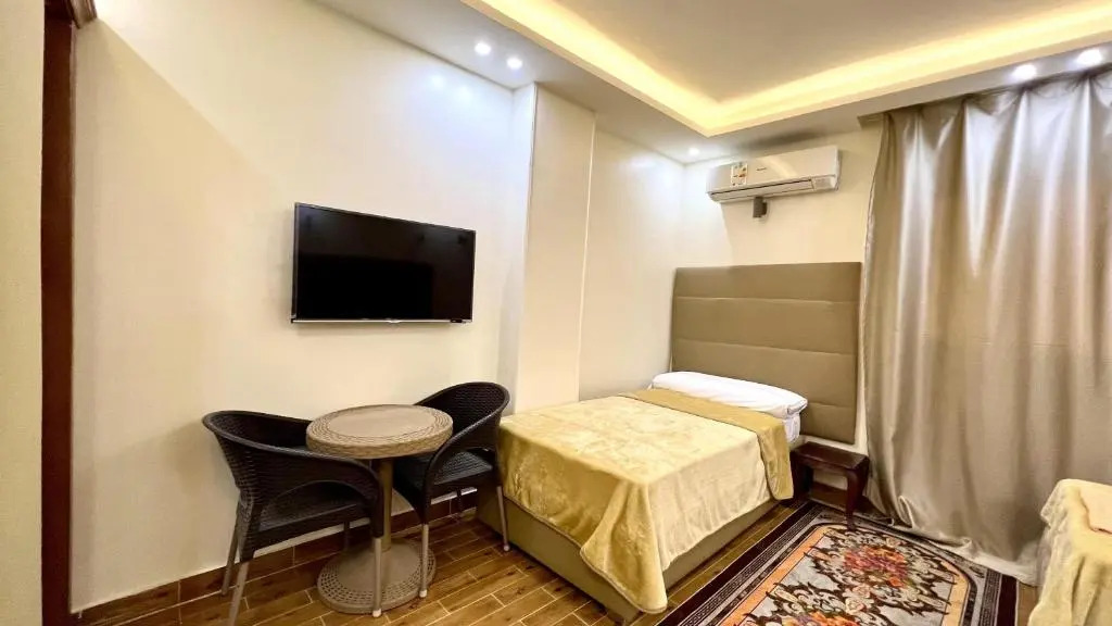 Pyramids Gardens Hotel