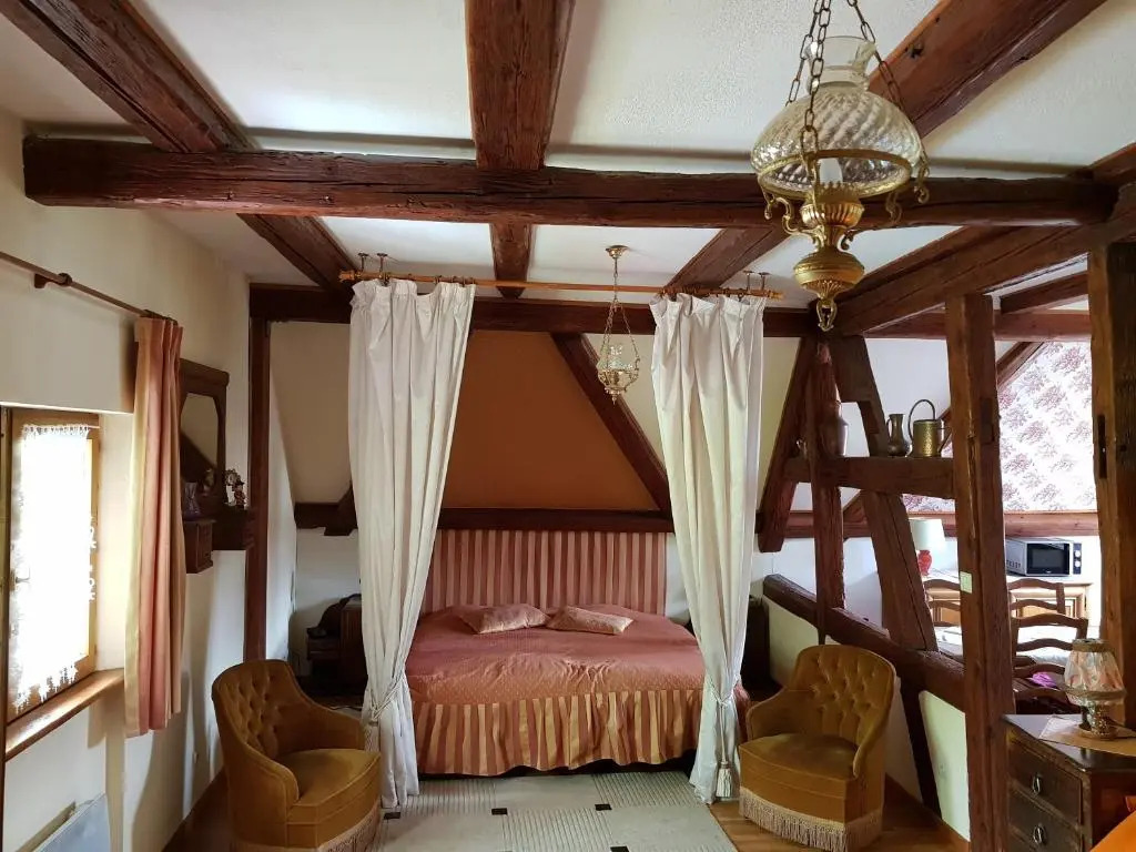La Maison Jaune