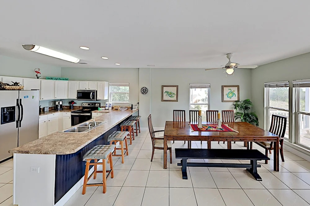 New Listing! Spacious Beach W/ Pools & Tennis 5 Bedroom Home