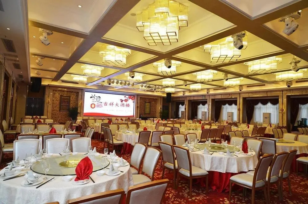 Lijiang Hotel
