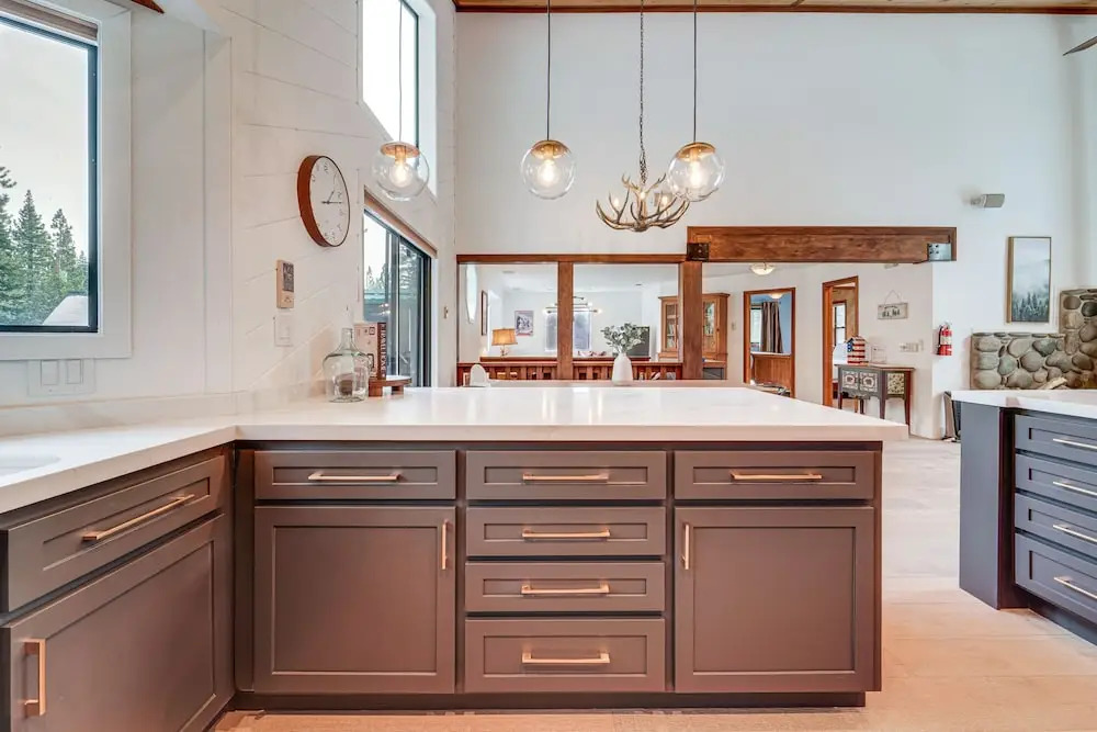 Updated Tahoe Donner Cabin w/ Golf Course Views!