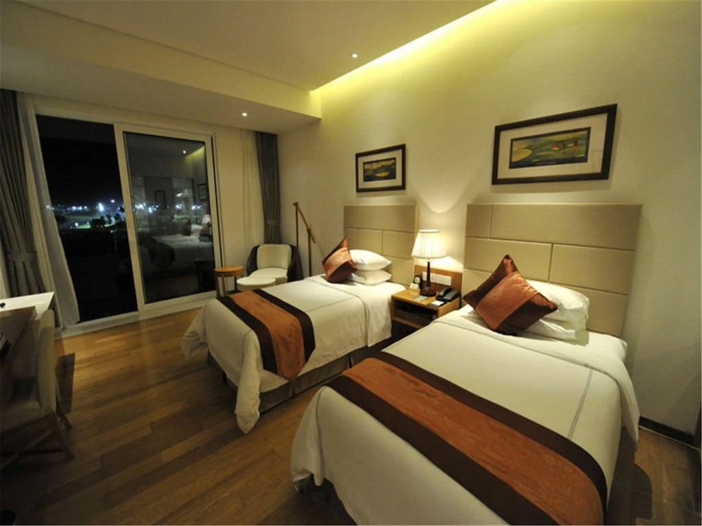 Отель Mingshen Golf & Bay Resort Sanya