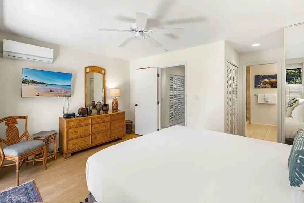 Maui Kamaole J-104 - Renovated, Private Ground Floor Unit, Two Lanais, Split AC!
