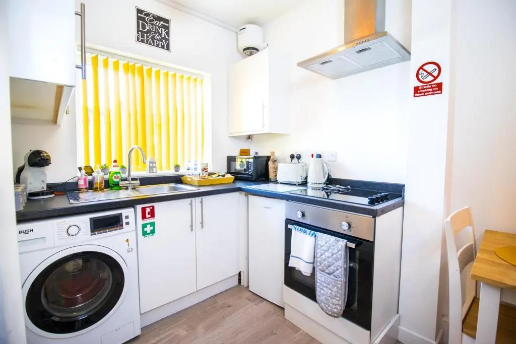 Dreamwood Apartment by Southwest Rooms - Free Parking & Netflix