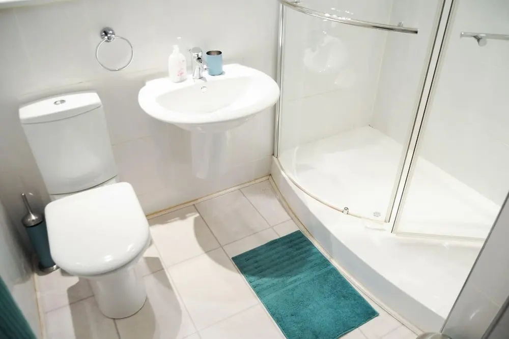 Glasgow Road Apartment